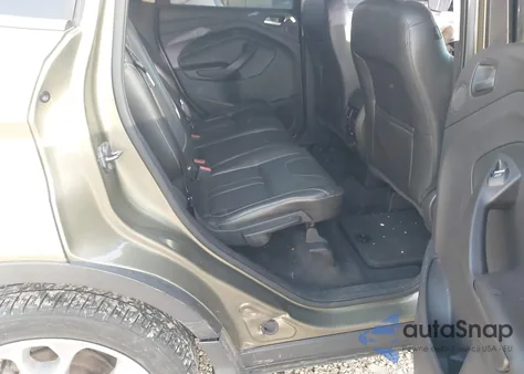 2013 Ford Escape Titanium z USA, uszkodzony, nr VIN 1FMCU9J90DUC83920